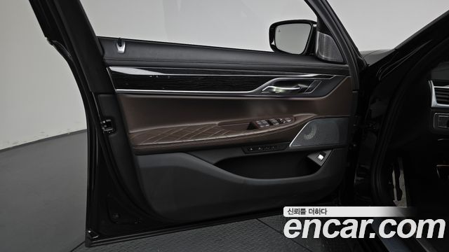BMW 7-Series 740i M Sport