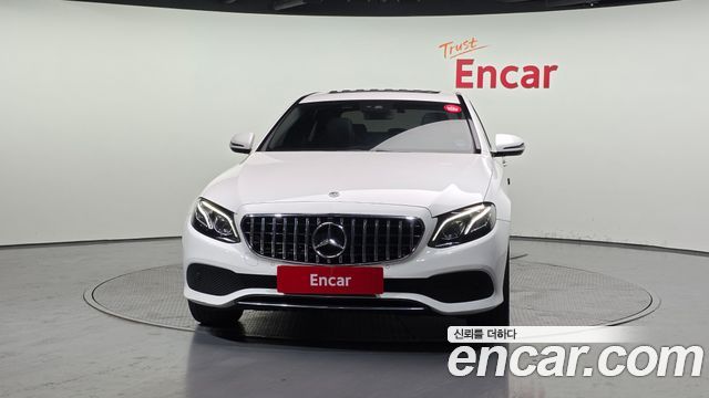 Mercedes-Benz E-Class E220d 4MATIC Avantgarde