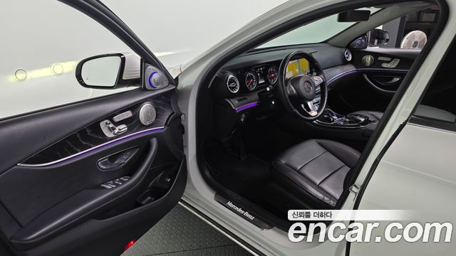 Mercedes-Benz E-Class E220d 4MATIC Avantgarde