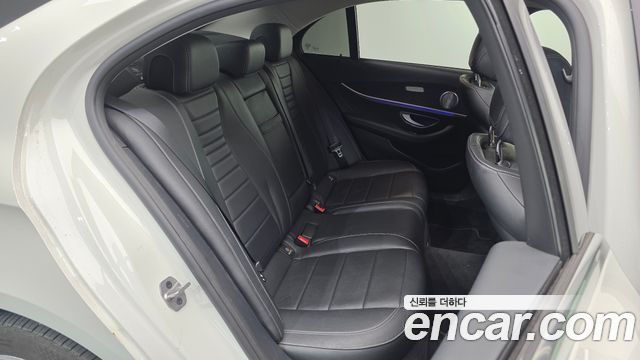 Mercedes-Benz E-Class E220d 4MATIC Avantgarde