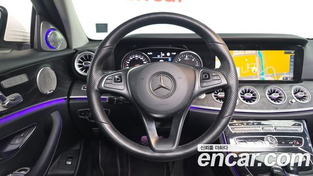 Mercedes-Benz E-Class E220d 4MATIC Avantgarde