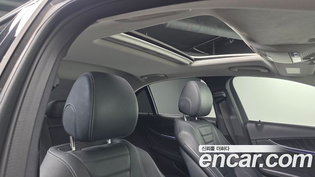 Mercedes-Benz E-Class E220d 4MATIC Avantgarde