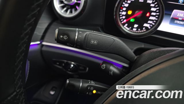 Mercedes-Benz E-Class E220d 4MATIC Avantgarde