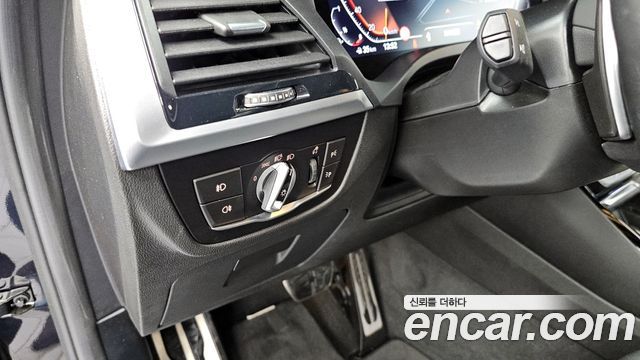 BMW X3 xDrive 20i M sports Online Exclusive Edition