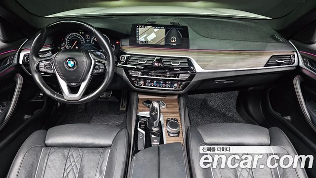 BMW 5-Series 520d xDrive M Sport Package Plus