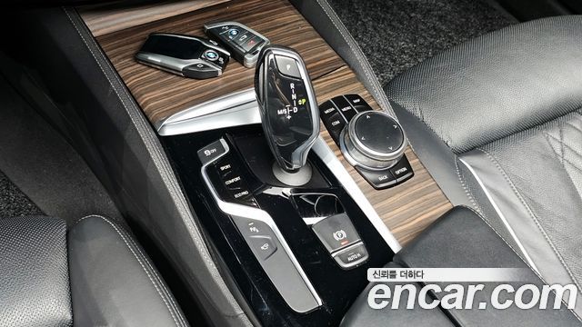 BMW 5-Series 520d xDrive M Sport Package Plus