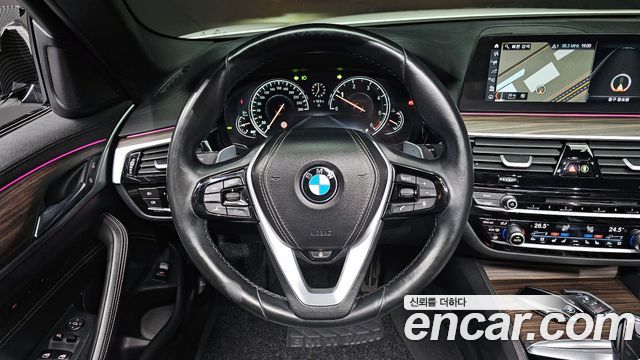 BMW 5-Series 520d xDrive M Sport Package Plus