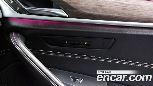 BMW 5-Series 520d xDrive M Sport Package Plus