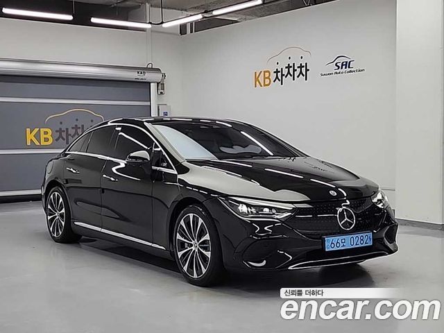 Mercedes-Benz EQE EQE350+