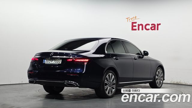 Mercedes-Benz E-Class E300e 4MATIC Exclusive