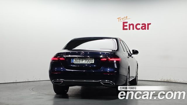 Mercedes-Benz E-Class E300e 4MATIC Exclusive