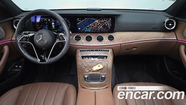 Mercedes-Benz E-Class E300e 4MATIC Exclusive