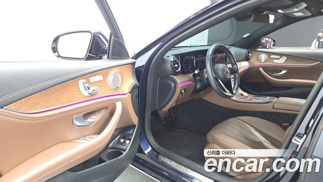 Mercedes-Benz E-Class E300e 4MATIC Exclusive