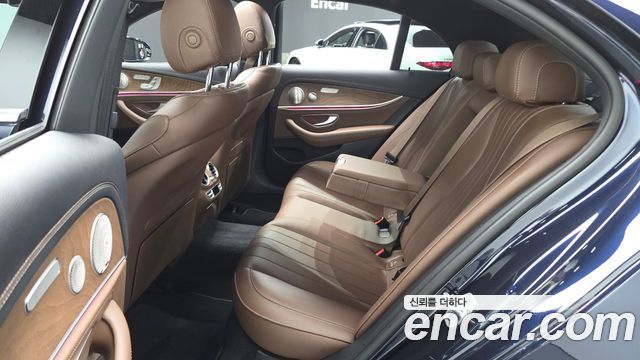 Mercedes-Benz E-Class E300e 4MATIC Exclusive