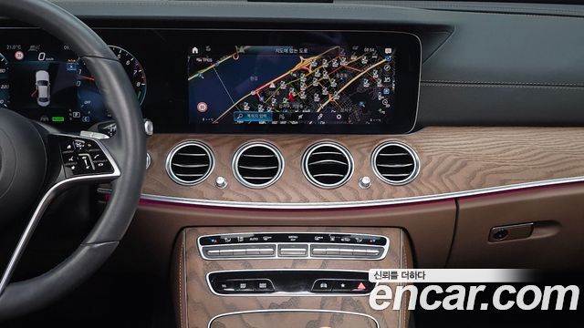 Mercedes-Benz E-Class E300e 4MATIC Exclusive