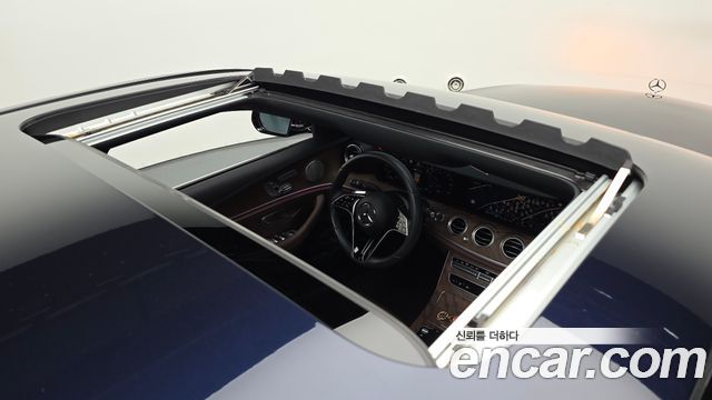 Mercedes-Benz E-Class E300e 4MATIC Exclusive