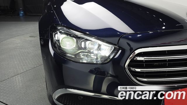 Mercedes-Benz E-Class E300e 4MATIC Exclusive