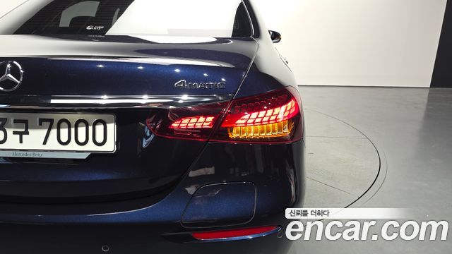 Mercedes-Benz E-Class E300e 4MATIC Exclusive