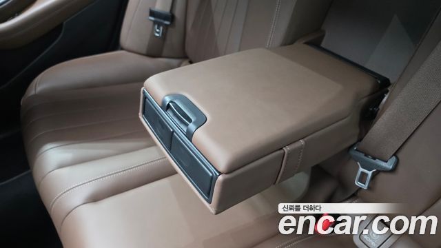 Mercedes-Benz E-Class E300e 4MATIC Exclusive
