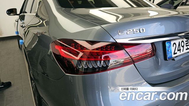 Mercedes-Benz E-Class E250 Avantgarde