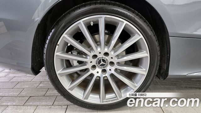 Mercedes-Benz C-Class C200 Coupe