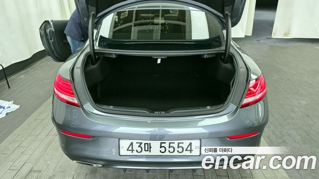 Mercedes-Benz C-Class C200 Coupe