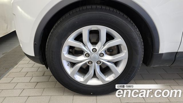 Land Rover Discovery 2.0 SD4 SE