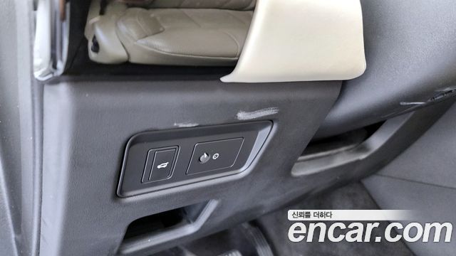 Land Rover Discovery 2.0 SD4 SE