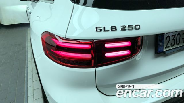 Mercedes-Benz GLB-Class GLB250 4MATIC