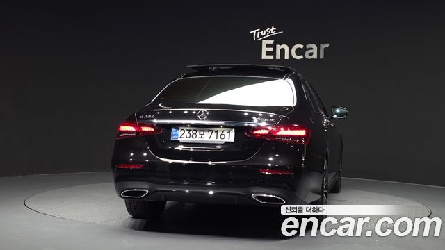 Mercedes-Benz E-Class E350 4MATIC AMG Line