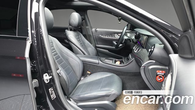 Mercedes-Benz E-Class E350 4MATIC AMG Line