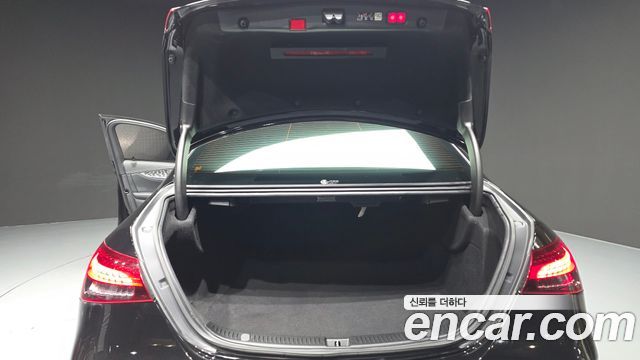 Mercedes-Benz E-Class E350 4MATIC AMG Line