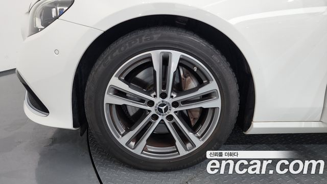 Mercedes-Benz E-Class E350 4MATIC Avantgarde