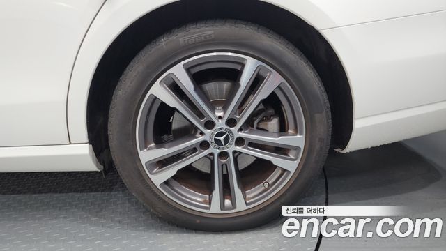 Mercedes-Benz E-Class E350 4MATIC Avantgarde