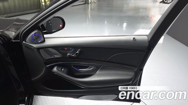 Mercedes-Benz S-Class Maybach S650