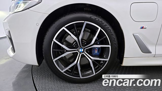 BMW 5-Series 530e M Sport