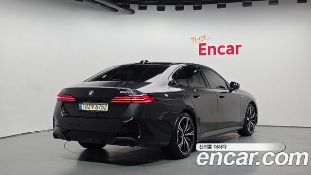BMW 5-Series 530i xDrive M Sport
