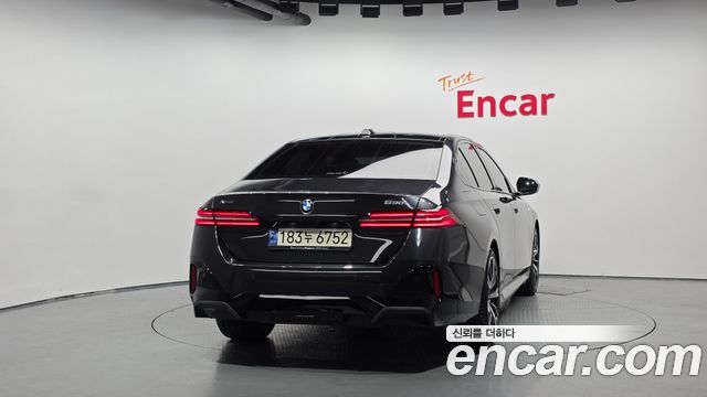 BMW 5-Series 530i xDrive M Sport