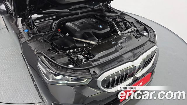BMW 5-Series 530i xDrive M Sport