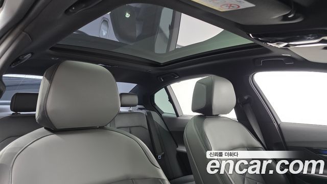 BMW 5-Series 530i xDrive M Sport