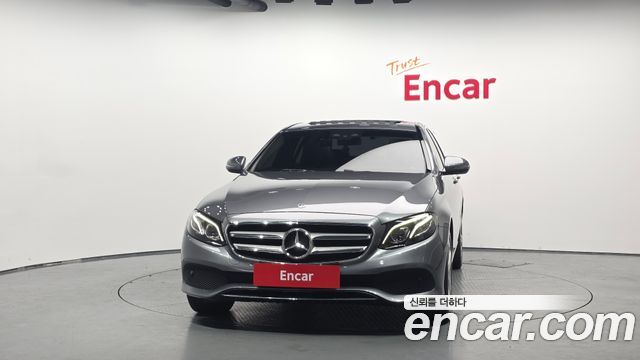 Mercedes-Benz E-Class E220d 4MATIC Avantgarde