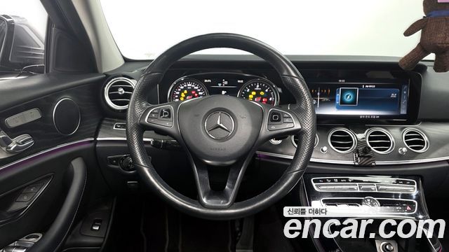 Mercedes-Benz E-Class E220d 4MATIC Avantgarde