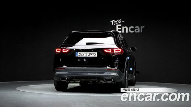 Mercedes-Benz GLA-Class GLA250 4MATIC