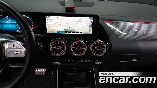 Mercedes-Benz GLA-Class GLA250 4MATIC