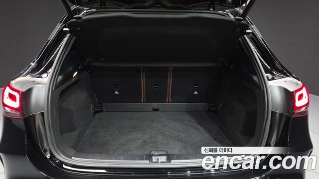 Mercedes-Benz GLA-Class GLA250 4MATIC
