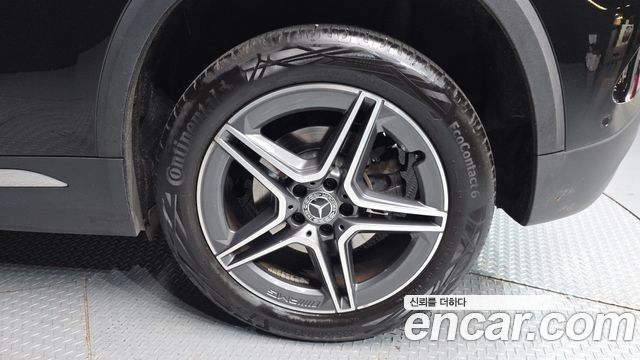 Mercedes-Benz GLA-Class GLA250 4MATIC