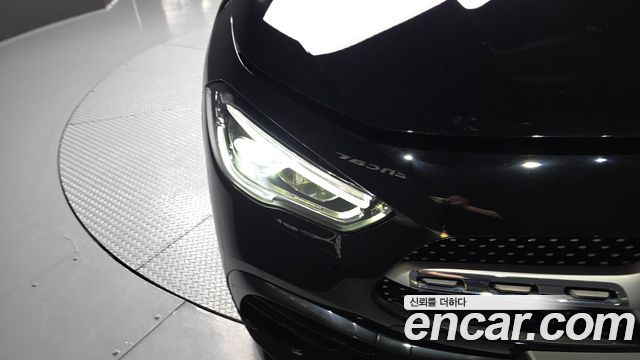 Mercedes-Benz GLA-Class GLA250 4MATIC
