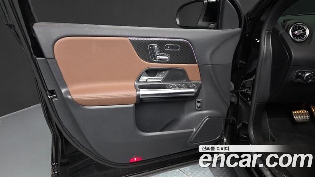 Mercedes-Benz GLA-Class GLA250 4MATIC