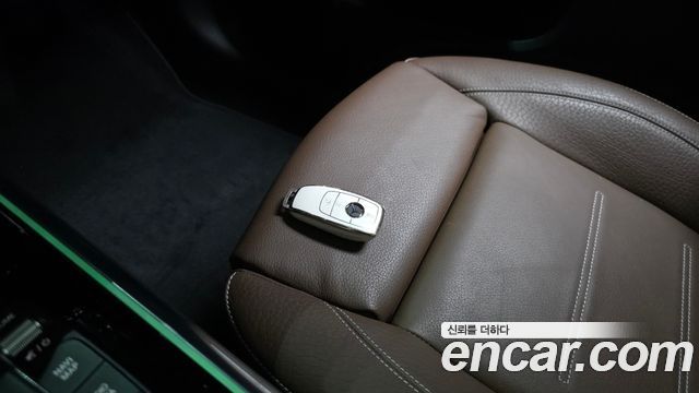 Mercedes-Benz GLA-Class GLA250 4MATIC