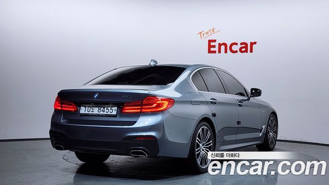 BMW 5-Series 530i M Sport Package Plus